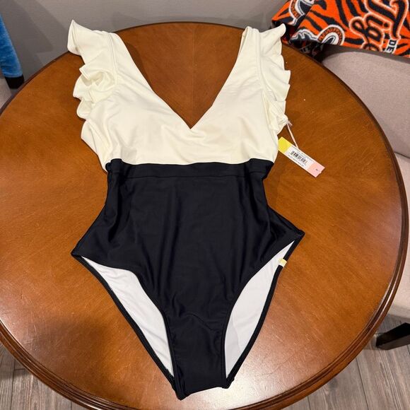 Somersault Color Block Ruffle Backflip Swimsuit 6 - Picture 2 of 13